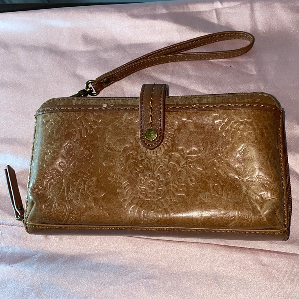 Iris Large Embossed Leather Smartphone Gold Tone Brown Wristlet Wallet Purse